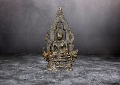 Buddha auf dem Lotus-Thron