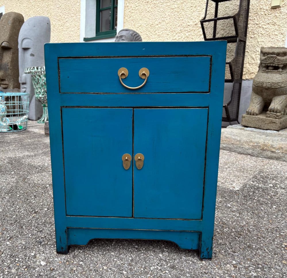 Traditionelles Nachtkästchen - Angebot – Bild 3