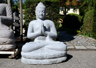 Grüßender Buddha II