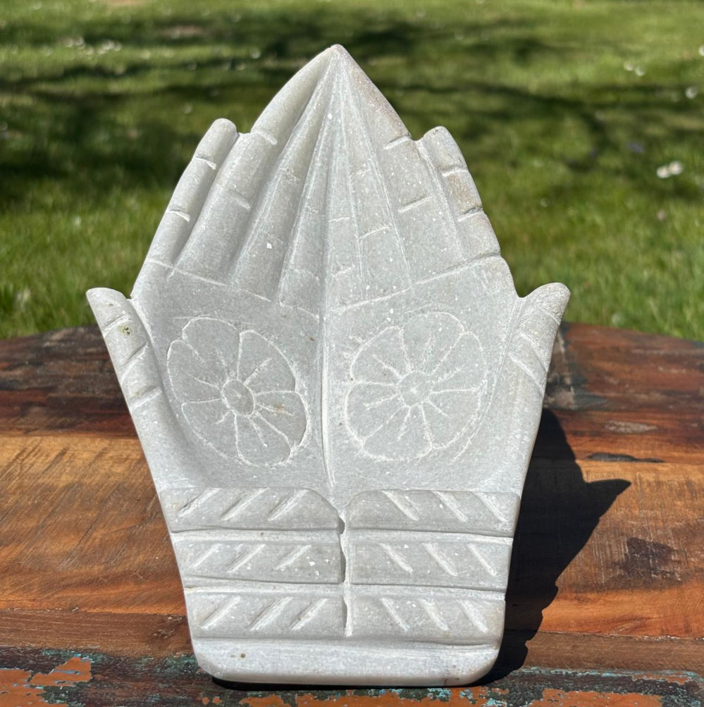 buddhas hand aus weissem marmor, made in india