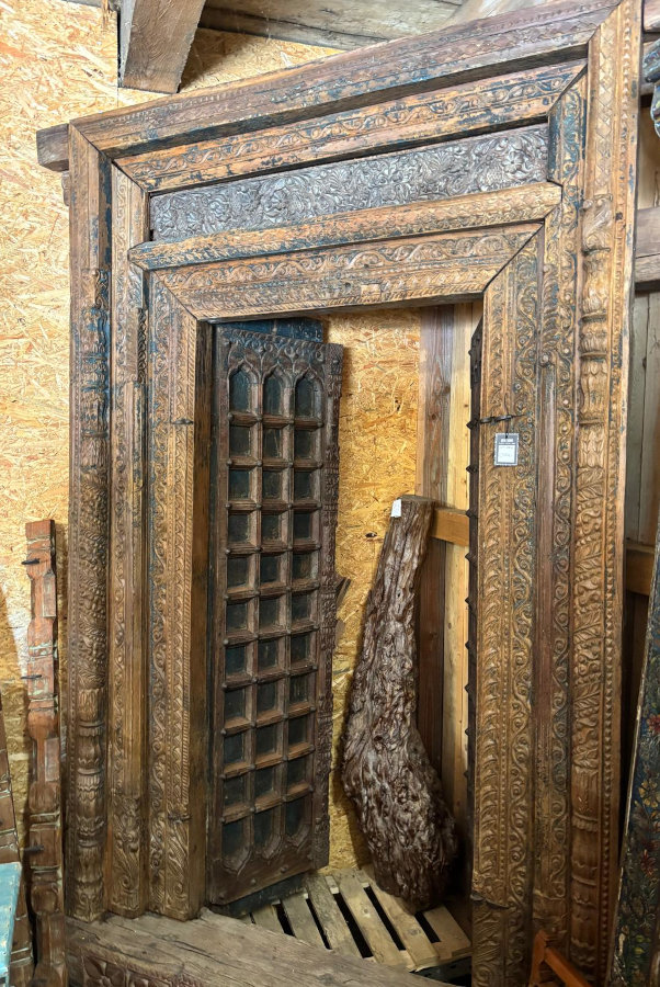 grosses indisches altes portal aus massivem hartholz