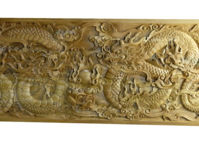 Großes Drachenrelief
