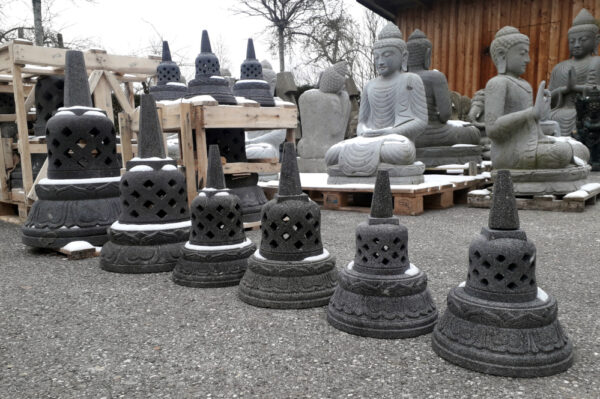 stupa in verschiedenen größen, frostsicherer lavastein