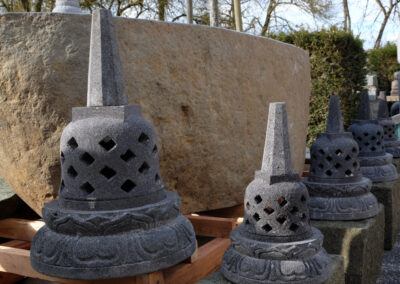 Stupa Lava