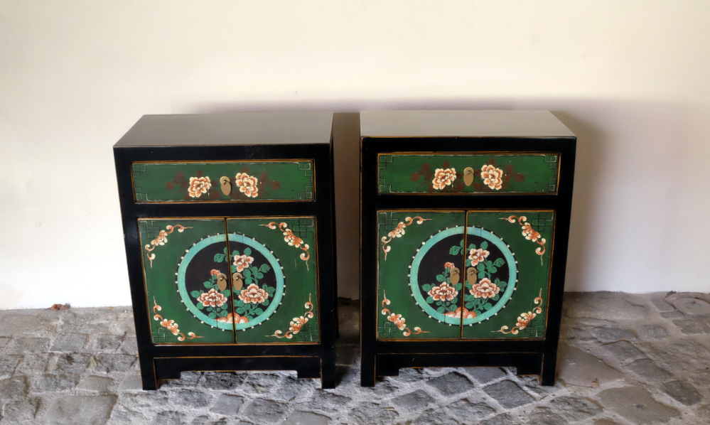 nachtkaestchen harmonisch floral bemalt