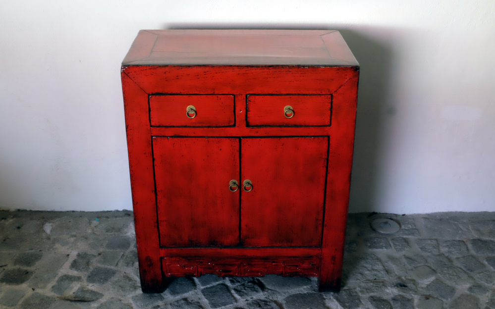 kleine kommode rot lackiert zwei tueren und zwei schubladen
