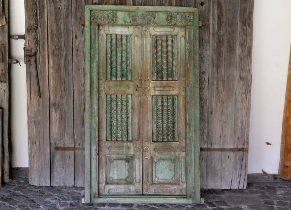 Altes, grünes Fenster 100x165cm Altes, grünes Fenster 100x165cm