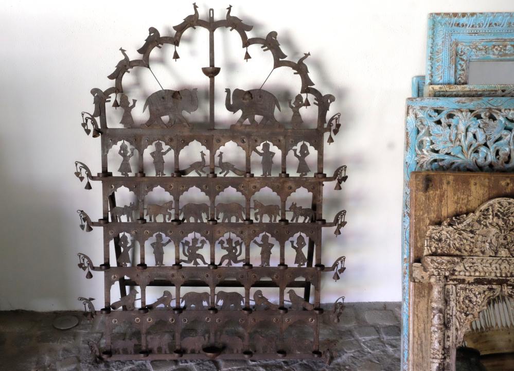 Relief mit Elefanten