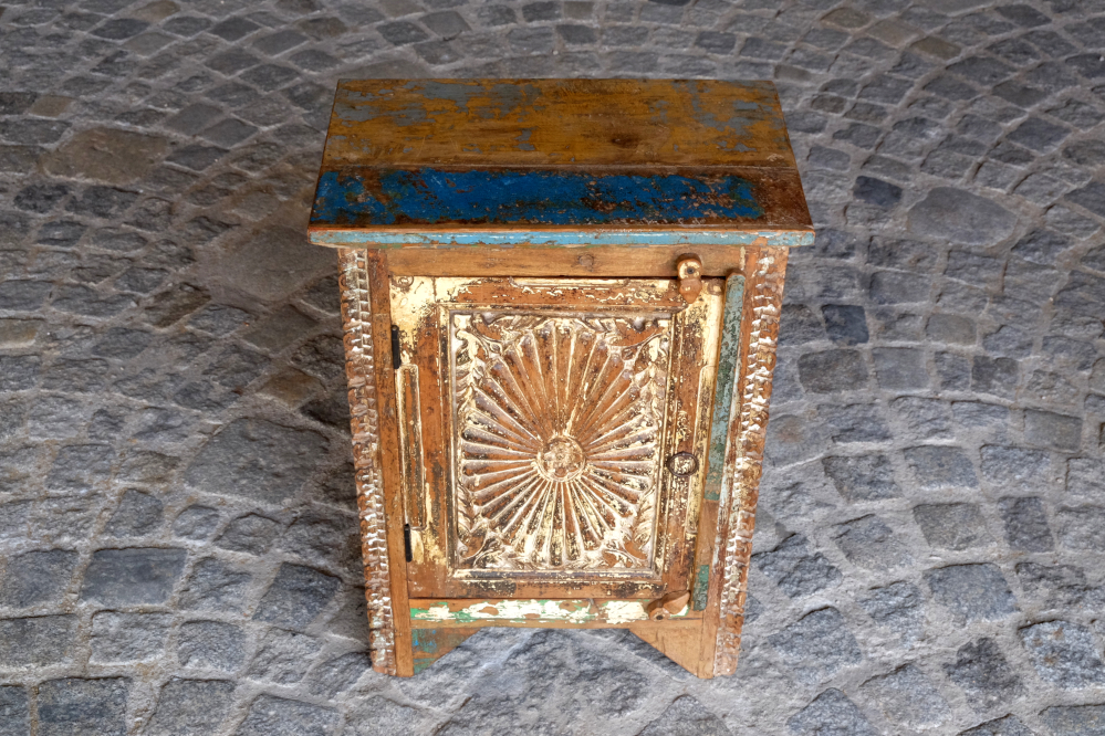 nachtkaestchen aus indien sunflower