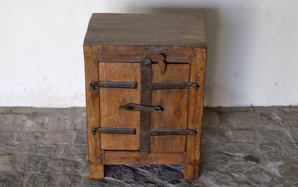 Kästchen Sheeshamholz 38x28x50cm