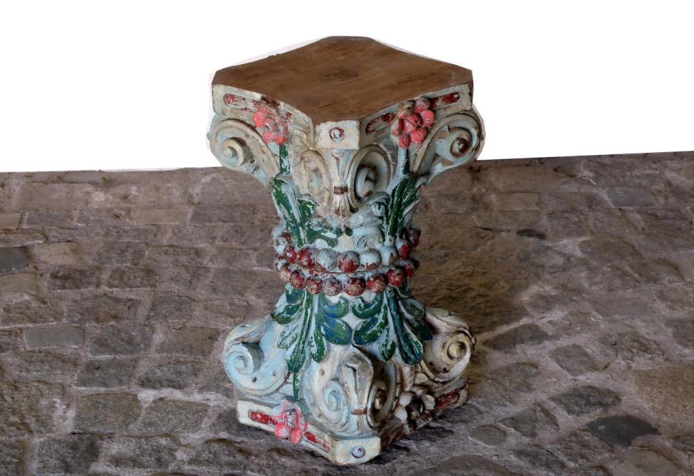 Antike Säule oder Podest aus Indien