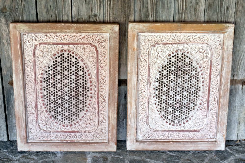 steinfenster relief aus indien