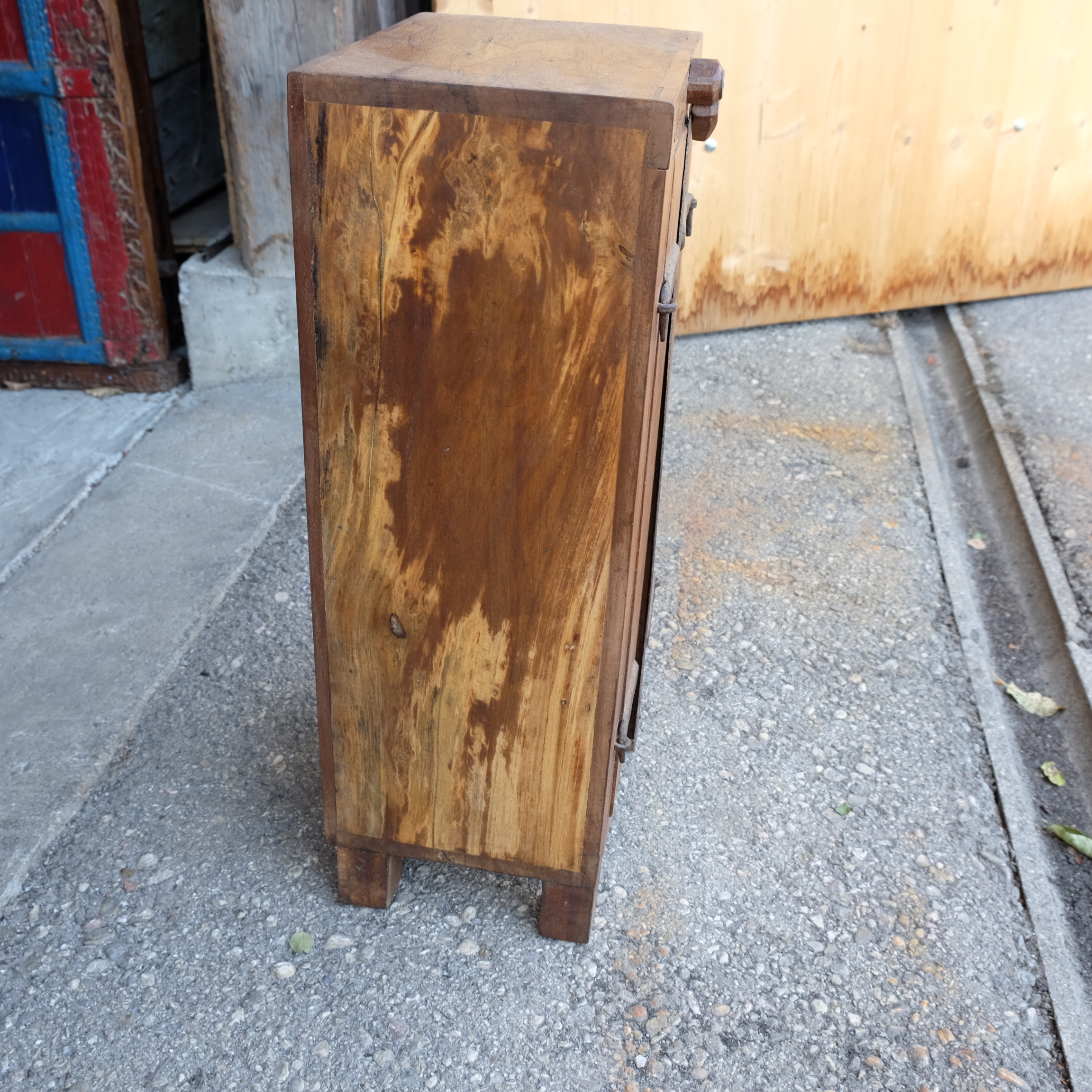 Kästchen Sheeshamholz 30x23x67