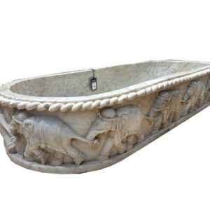 antike marmorwanne mit elefanten