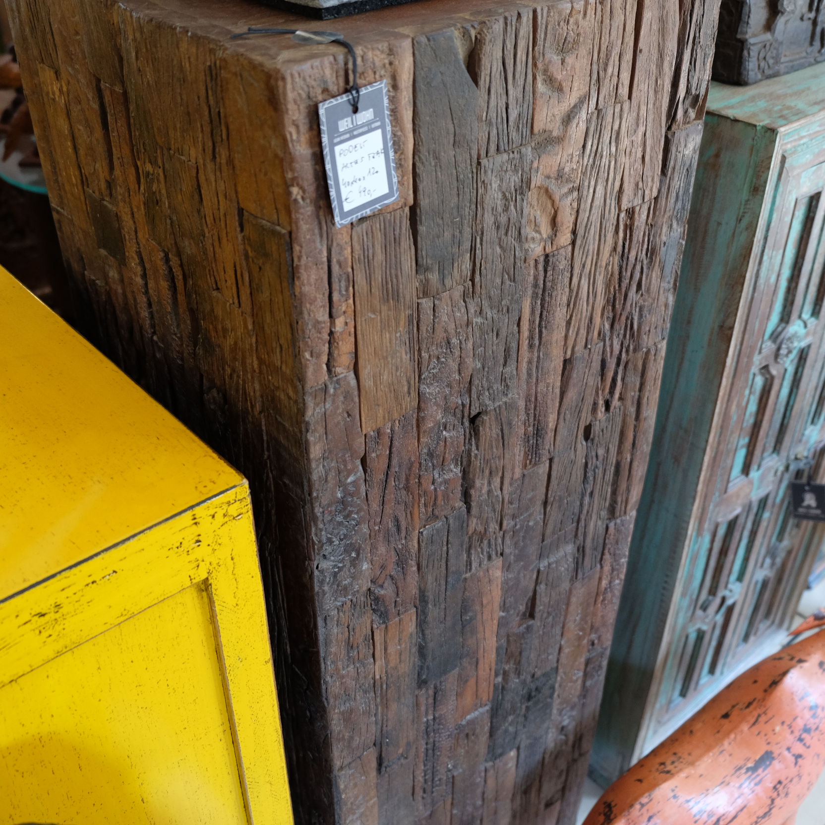 Podest aus Teak-Holz