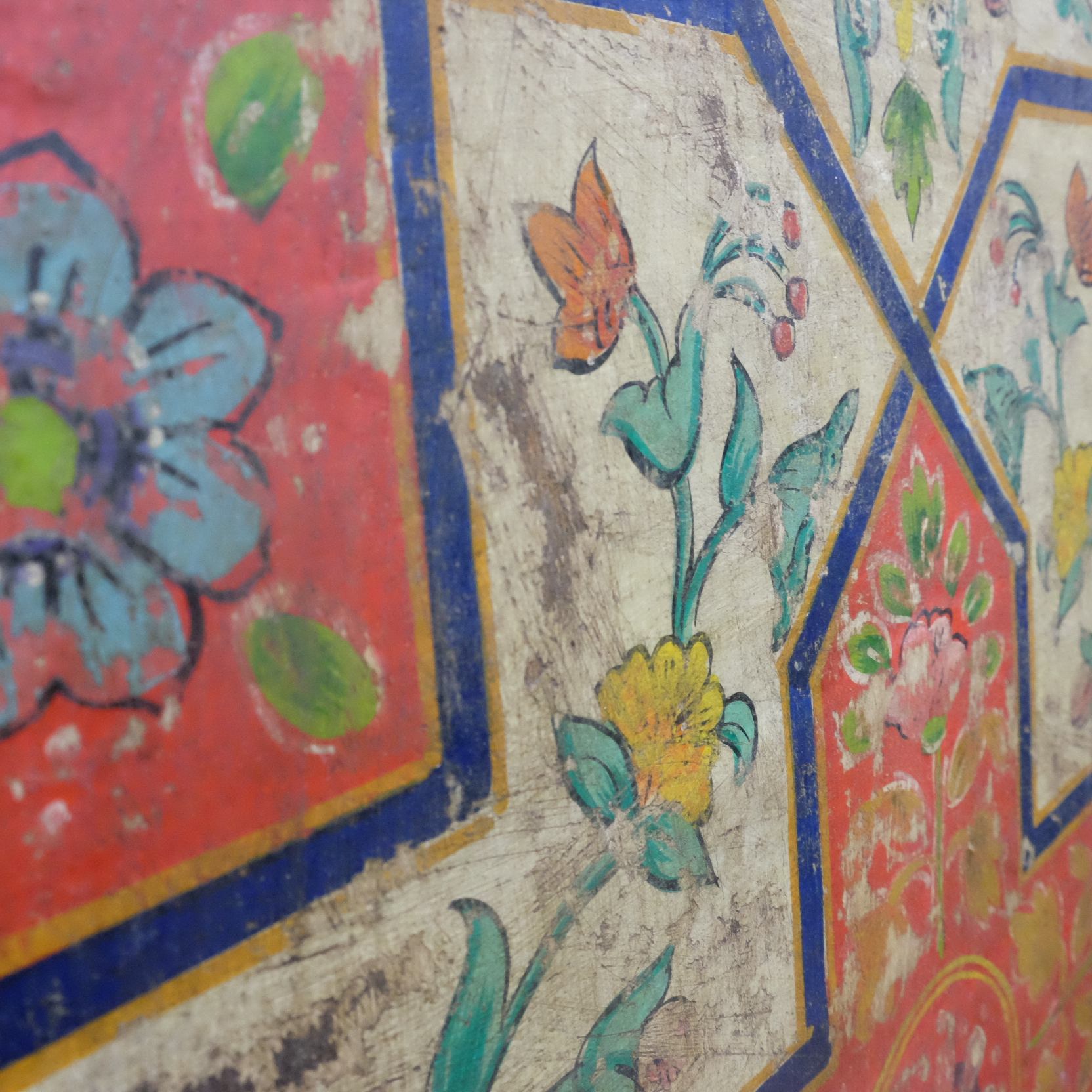 Relief Tempelritter florale Malerei