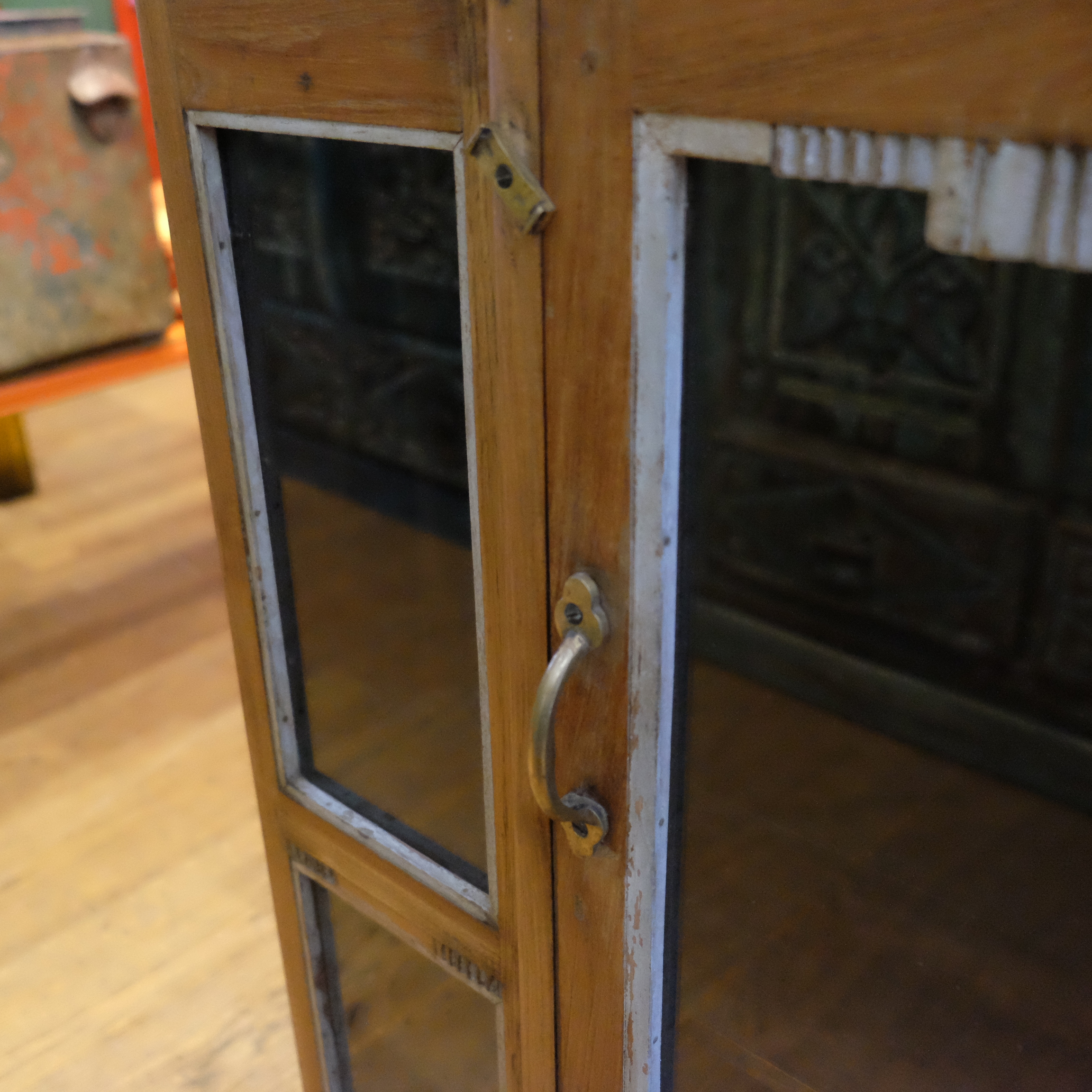 Glas-Vitrine 80x17x80cm