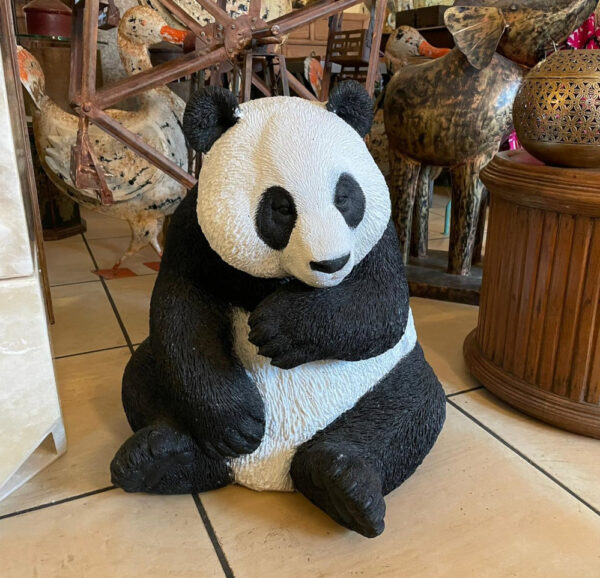 Panda aus frostsicherem Steinguss