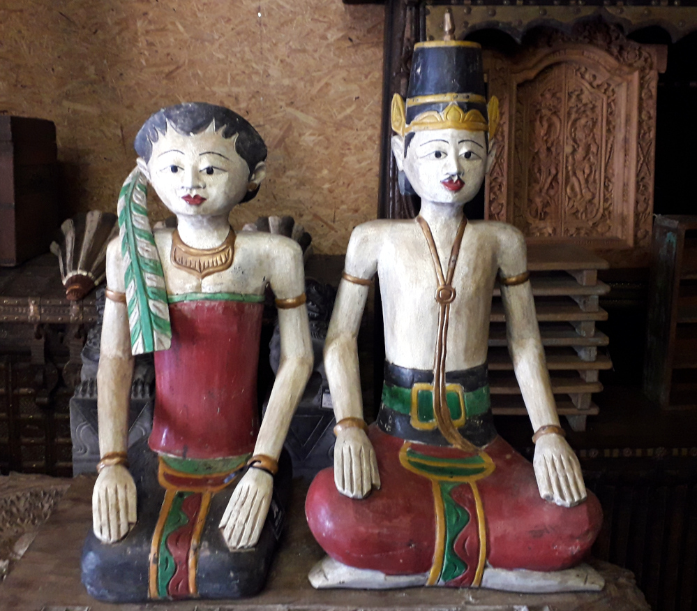 loro-blonjo-rot-gross-weiliwohn Paar Loro Blonjo aus Java