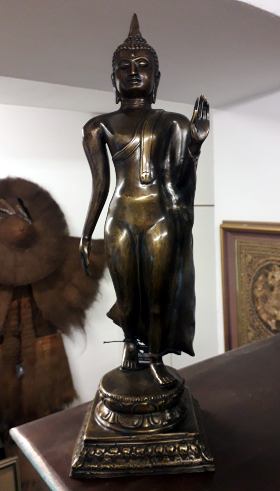 stehender Buddha bronze