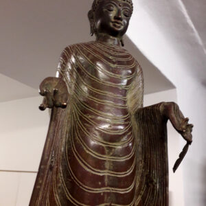 stehender buddha aus massiver bronze