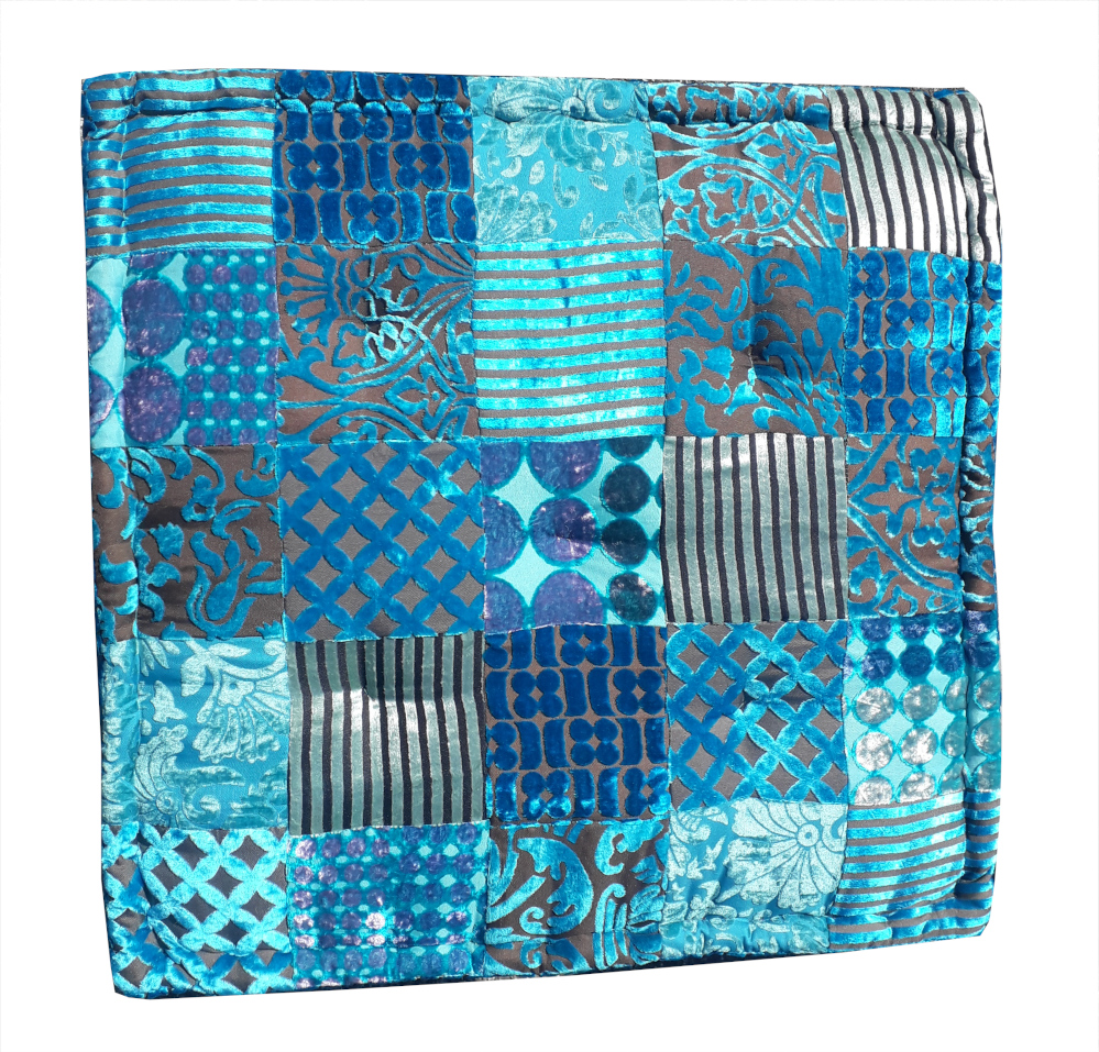 grosses blaues kissen aus seide