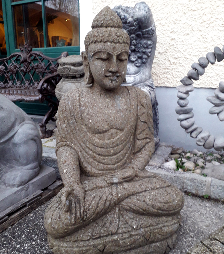 buddha aus lavastein 100 cm