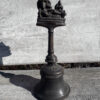 antike glocke aus nepal