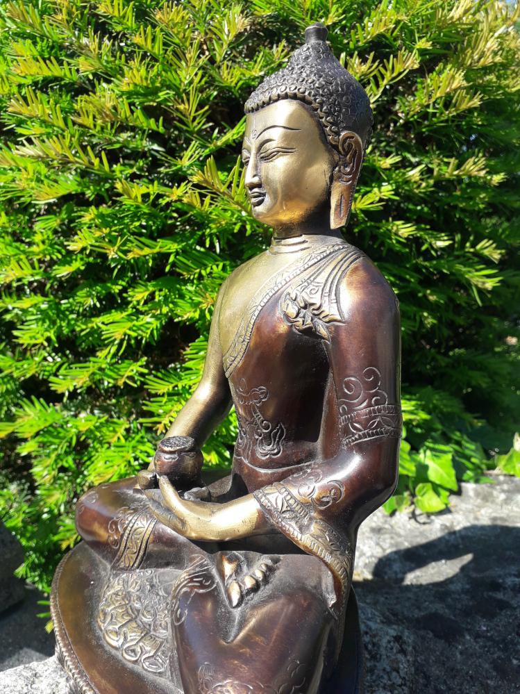 amitabha-buddha-rechts-weiliwohn
