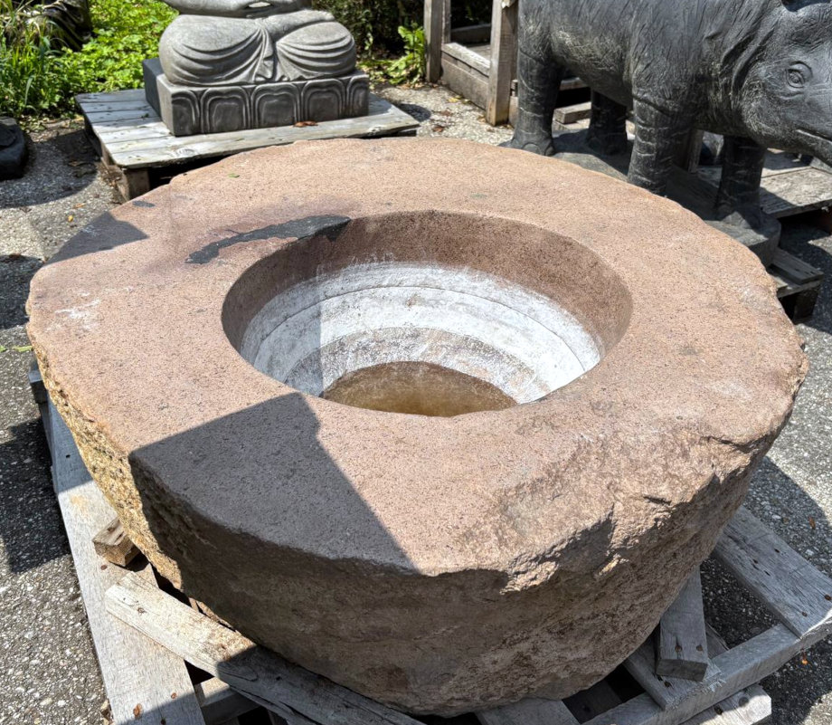 massive feuerstelle aus stein