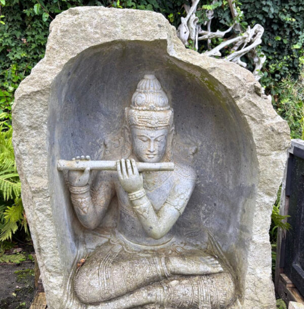 krishna aus stein
