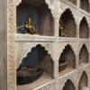 grosses regal mit vielen faechern aus indien