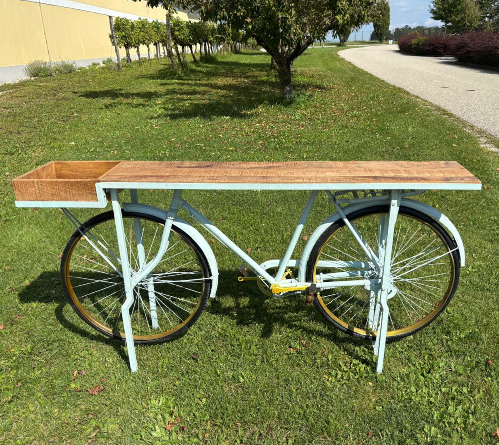 bar gefertigt aus einem fahrrad