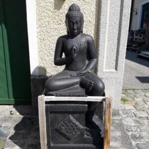 grosser buddha aus steinguss 150 cm