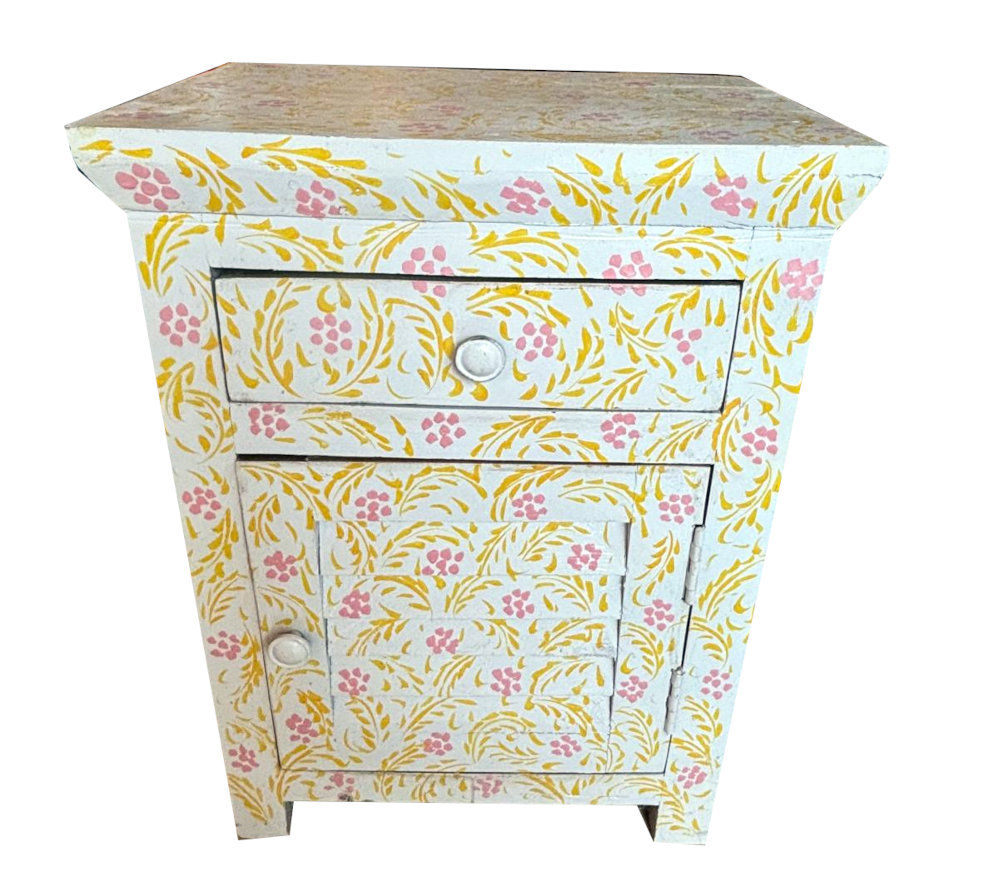 buntes kaestchen fuer das kinderzimmer