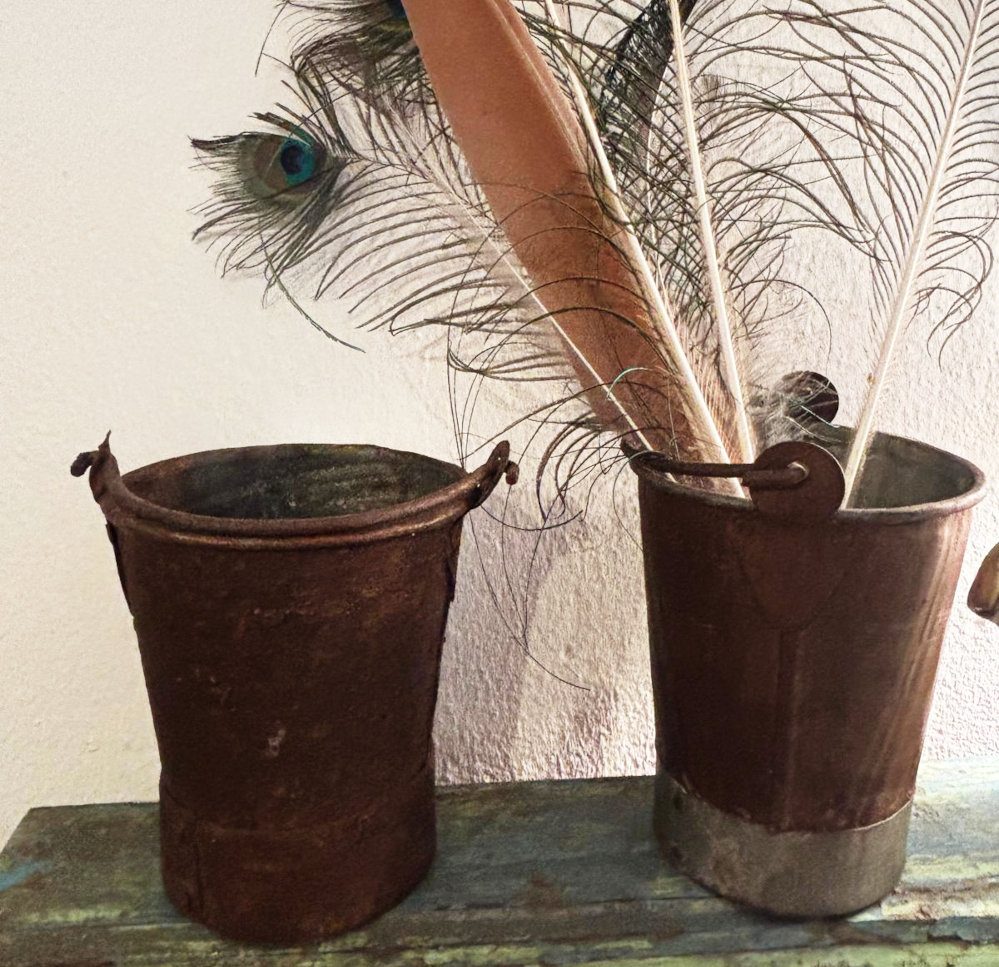 kleiner topf mit henkel