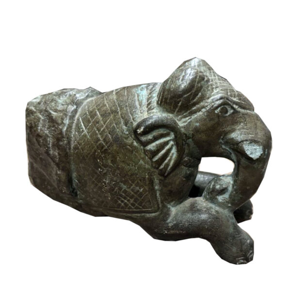 antike steinfigur elefant