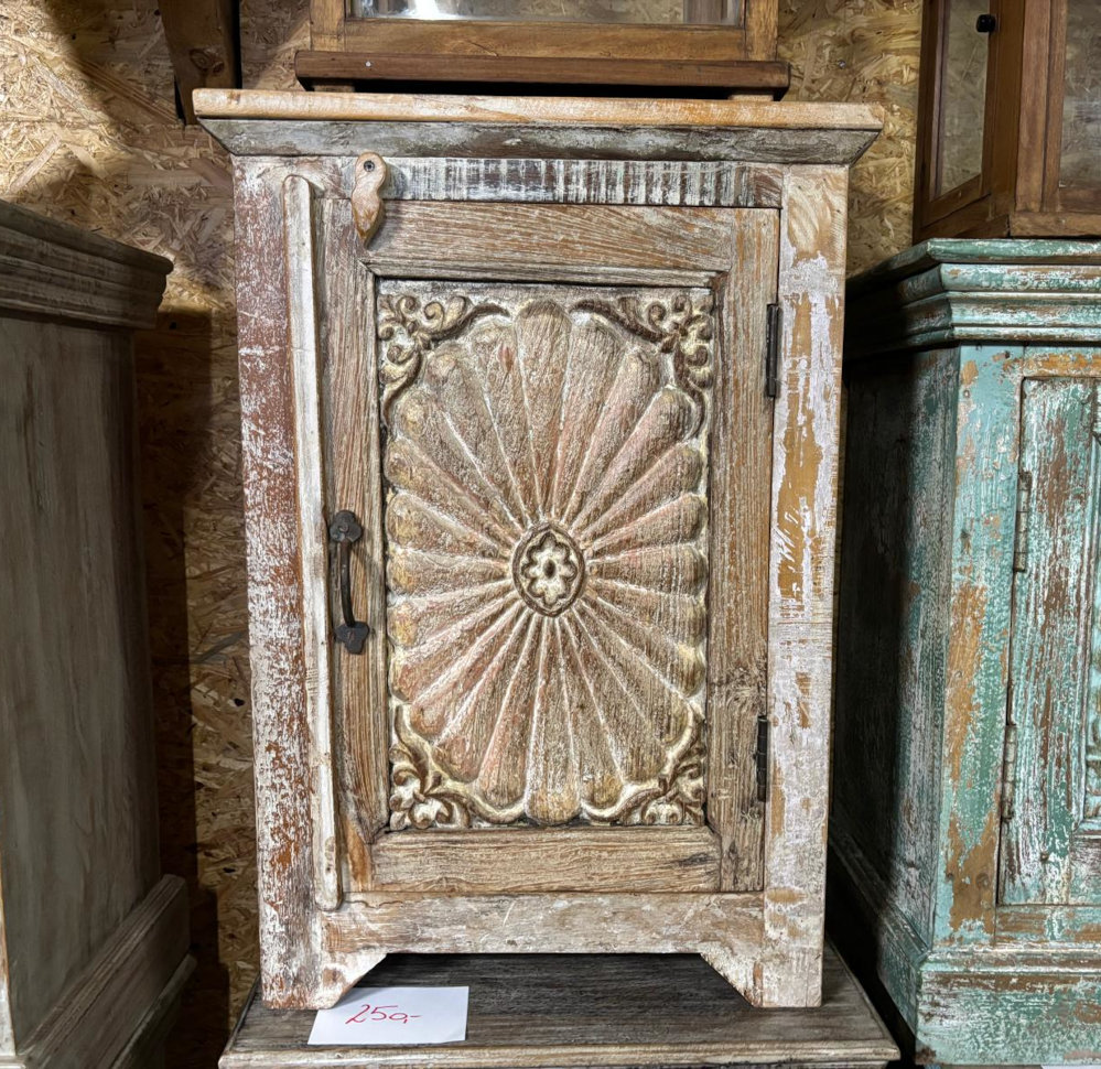 kaestchen mit sunflower muster aus indien