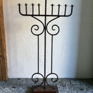 9-armiger leuchter aus eisen