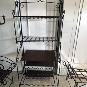 weinregal aus marrakesch