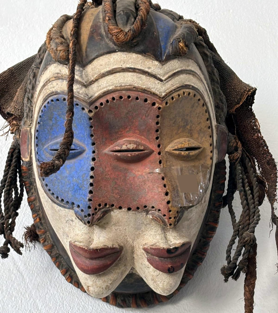 doppelmaske nigeria
