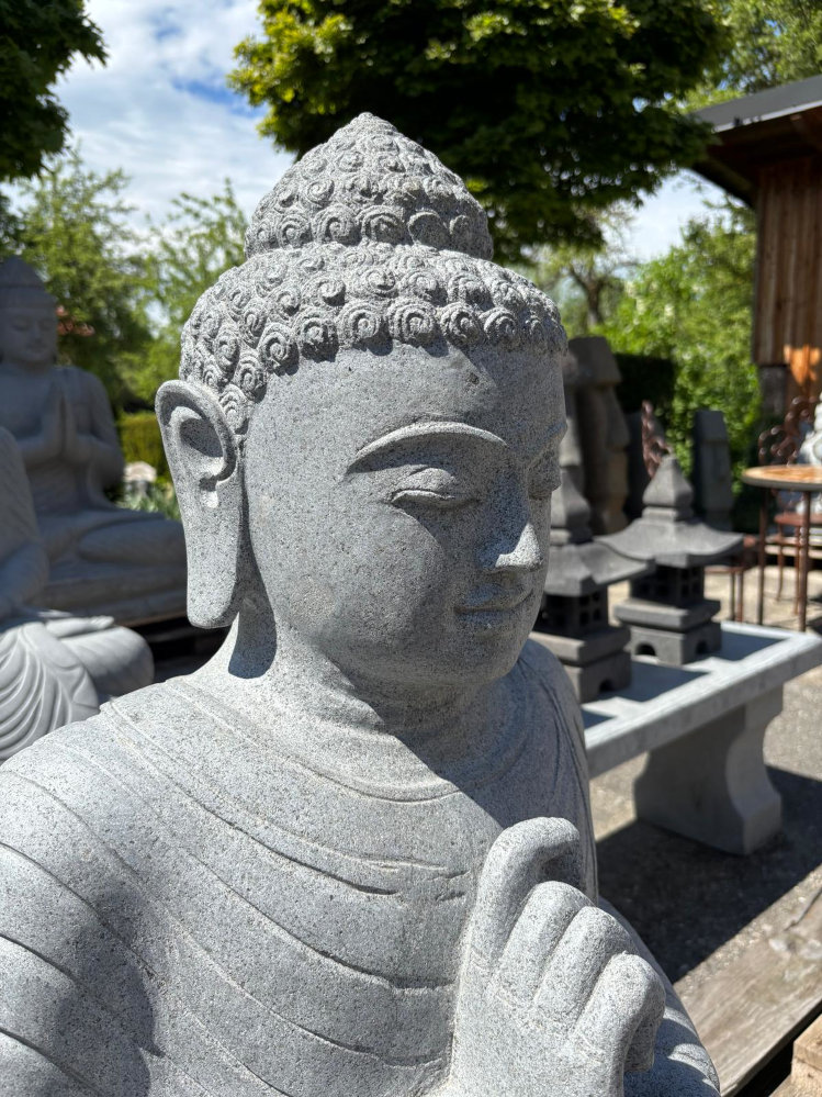 abhaya-buddha-100cm-gesicht-flussstein-weiliwohn