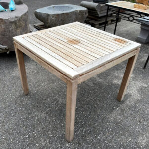 gartentisch aus teakholz